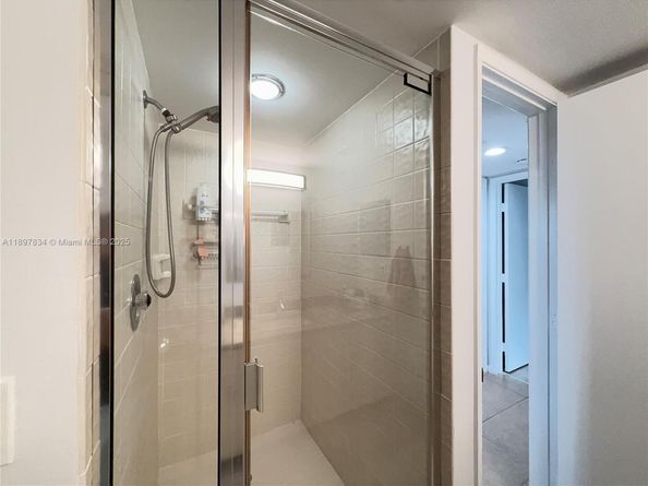 2206 S Cypress Bend Dr 508, Pompano Beach FL 33069