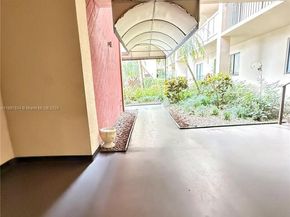 2206 S Cypress Bend Dr 508, Pompano Beach FL 33069