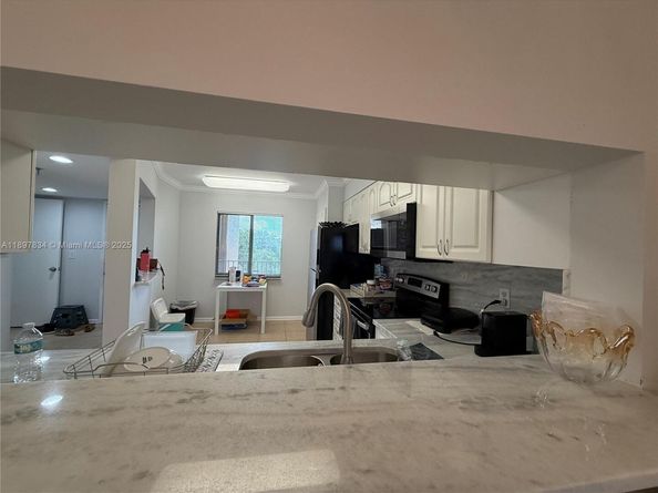2206 S Cypress Bend Dr 508, Pompano Beach FL 33069