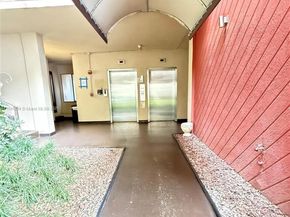 2206 S Cypress Bend Dr 508, Pompano Beach FL 33069