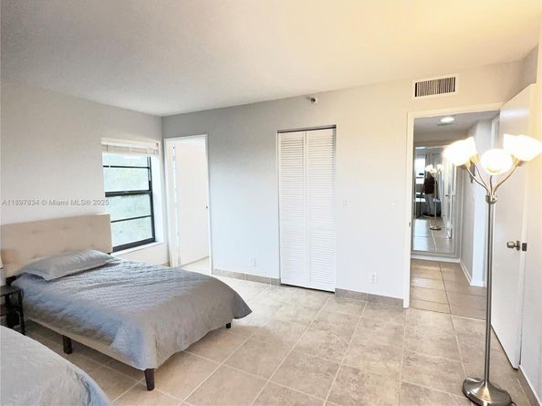 2206 S Cypress Bend Dr 508, Pompano Beach FL 33069