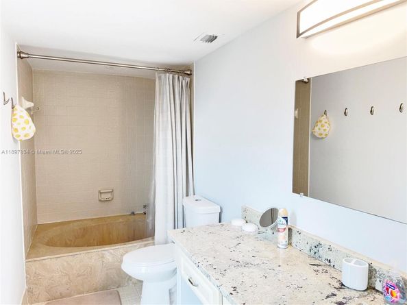 2206 S Cypress Bend Dr 508, Pompano Beach FL 33069