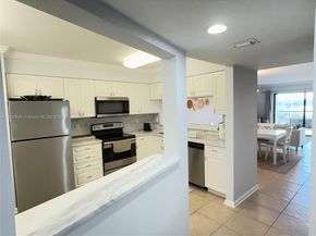 2206 S Cypress Bend Dr 508, Pompano Beach FL 33069