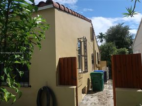 862 NE 82nd St, Miami FL 33138