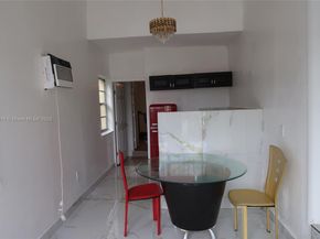 862 NE 82nd St, Miami FL 33138