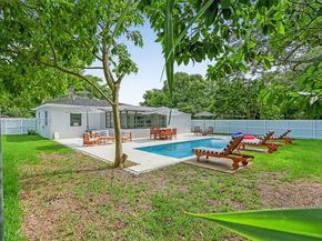 1335 NE 133rd St, North Miami FL 33161