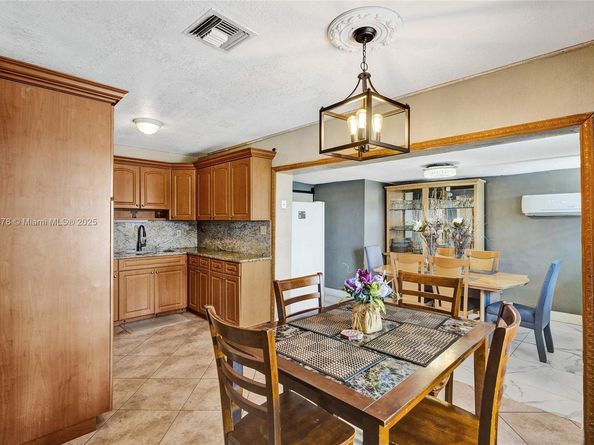 740 NW 17th St, Pompano Beach FL 33060