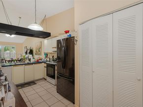 6745 NW 192nd Ln, Hialeah FL 33015