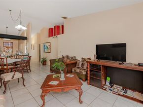 6745 NW 192nd Ln, Hialeah FL 33015