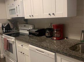 505 Spencer Dr 101, West Palm Beach FL 33409