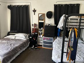 300 NW 13th Ave, Miami FL 33125