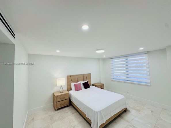 6039 Collins Ave 414, Miami Beach FL 33140