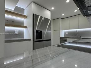 6039 Collins Ave 414, Miami Beach FL 33140