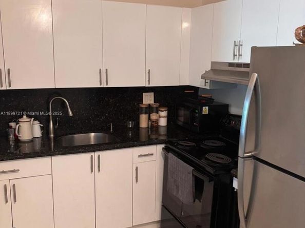 1465 NE 123rd St 415, North Miami FL 33161