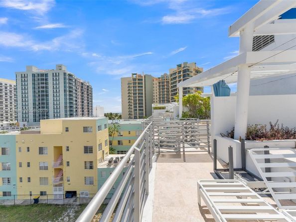 1437 Collins Ave PH18, Miami Beach FL 33139