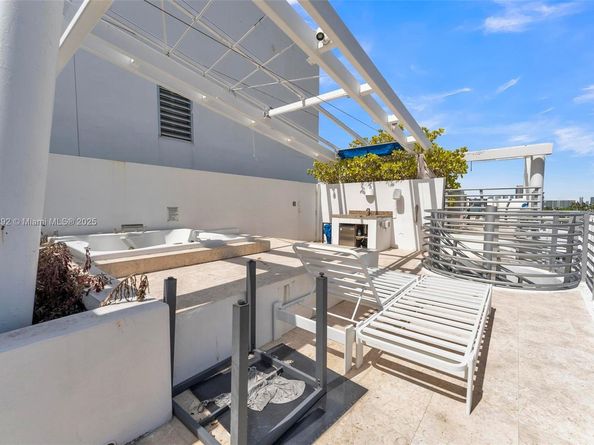 1437 Collins Ave PH18, Miami Beach FL 33139