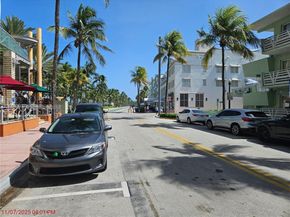 1437 Collins Ave PH18, Miami Beach FL 33139