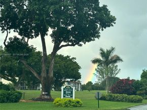 9300 N Hollybrook Lake Dr 303, Pembroke Pines FL 33025