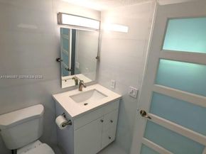 9300 N Hollybrook Lake Dr 303, Pembroke Pines FL 33025