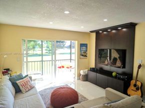 9300 N Hollybrook Lake Dr 303, Pembroke Pines FL 33025