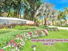 9300 N Hollybrook Lake Dr 303, Pembroke Pines FL 33025