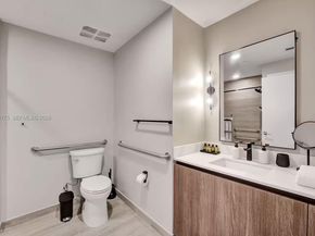 580 72nd St 705, Miami Beach FL 33141