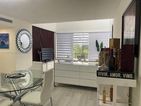8821 W Flagler St 503, Miami FL 33174