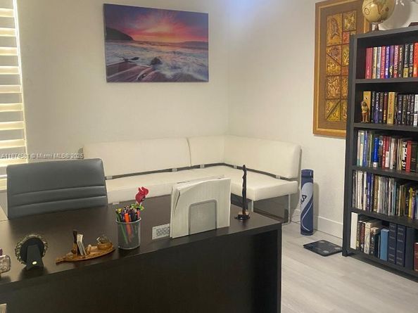 8821 W Flagler St 503, Miami FL 33174