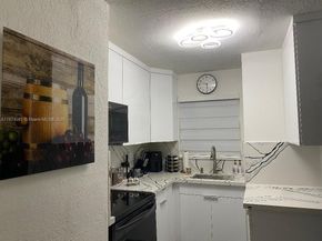 8821 W Flagler St 503, Miami FL 33174