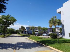 8821 W Flagler St 503, Miami FL 33174