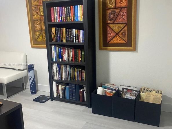 8821 W Flagler St 503, Miami FL 33174