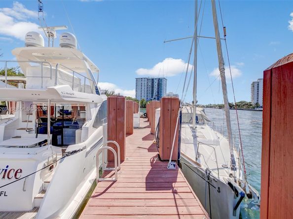 2845 NE 9th St 504, Fort Lauderdale FL 33304