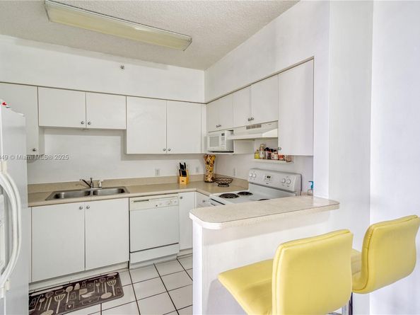 5091 NW 7th St 1001, Miami FL 33126