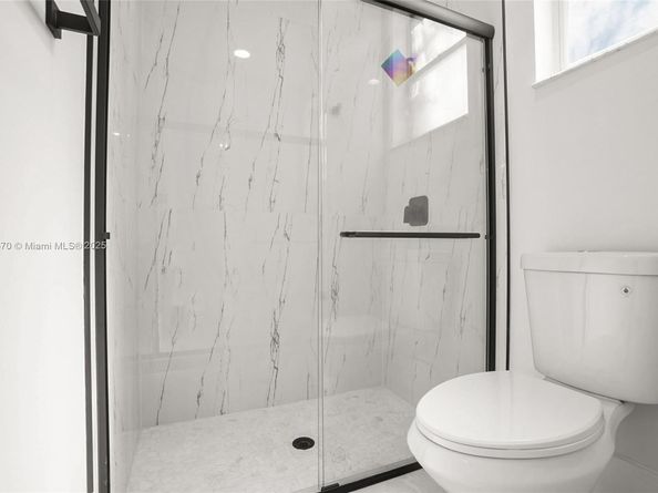 2611 Oakbrook Ln, Weston FL 33332