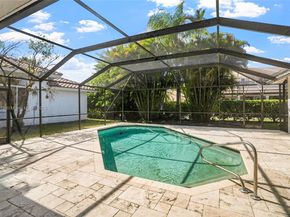 2611 Oakbrook Ln, Weston FL 33332