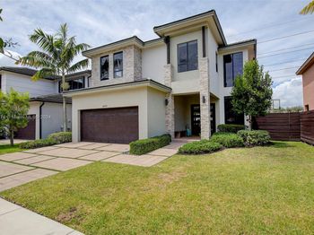 16065 SW 136th Ter