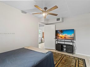 5734 Mckinley St, Hollywood FL 33021