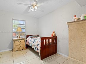 5734 Mckinley St, Hollywood FL 33021