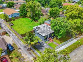 5734 Mckinley St, Hollywood FL 33021