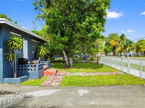 5734 Mckinley St, Hollywood FL 33021
