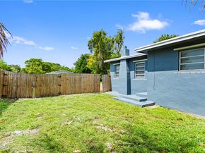 5734 Mckinley St, Hollywood FL 33021