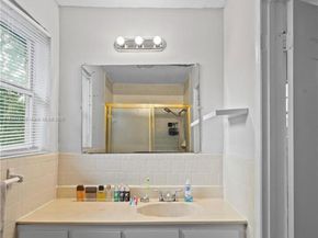 5734 Mckinley St, Hollywood FL 33021