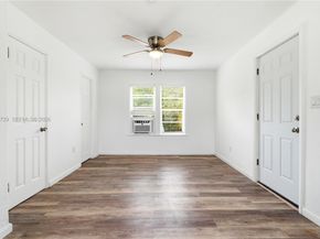 340 NE 125th St, North Miami FL 33161