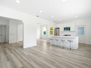 340 NE 125th St, North Miami FL 33161