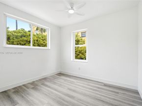 340 NE 125th St, North Miami FL 33161
