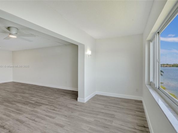 873 NE 195th St 309, North Miami Beach FL 33179