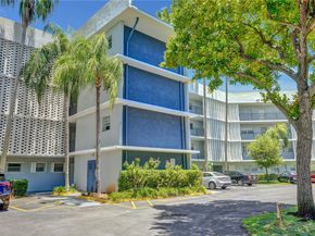 873 NE 195th St 309, North Miami Beach FL 33179