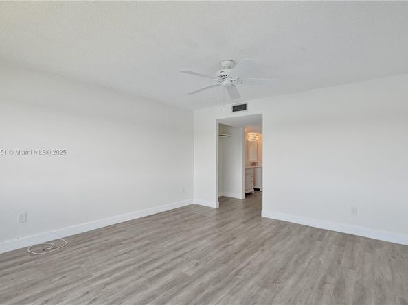 873 NE 195th St 309, North Miami Beach FL 33179