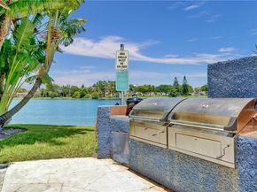 873 NE 195th St 309, North Miami Beach FL 33179