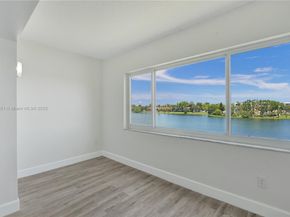 873 NE 195th St 309, North Miami Beach FL 33179